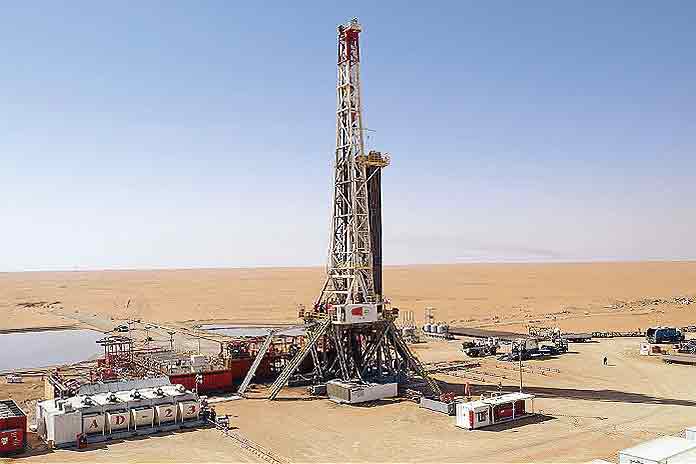 امضا موافقتنامه توسعه یک میدان نفتی بین ایران وانگلیس