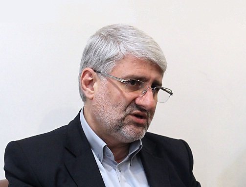 دولت حلقه مدیریتی محدودی دارد/ اصلاح طلبان در کلانشهرها با مشکل مواجه هستند