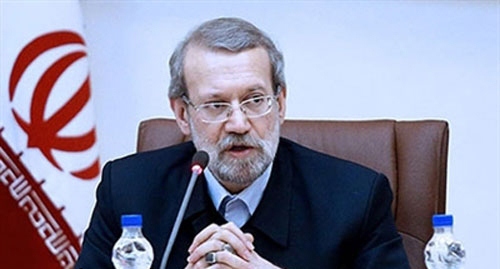 گزارش لاریجانی از بررسی مباحث کلان کشور در دیدار با رهبری/ غیبت عارف و حاجی‌بابایی در نشست رییس مجلس و نمایندگان