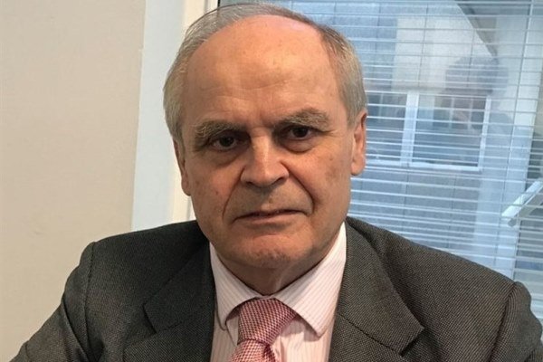 ایران هیچ منع قانونی برای آزمایش موشکی ندارد