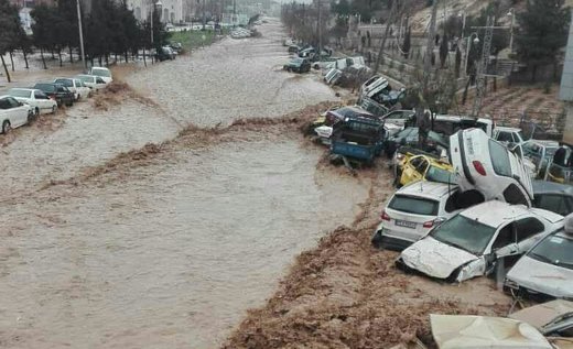 عدم توسعه زیر ساخت ها و امکانات شهری شیراز در چند دهه گذشته سبب بروز سیلاب  در نقاط مختلف می شود/ مدیریت شهری شیراز در سال های گذشته  کاهلی و کم لطفی های گسترده ای انجام داده است