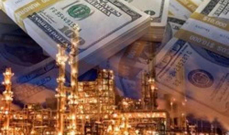 حیاتی­‌ترین وظیفه دولت کنترل تورم، تقویت پول ملی و نرخ ارز است/یارانه‌­های پنهان انرژی باید از بخش‌­های رانتی اخذ شود/ ضرورت اخذ مالیات از درآمدهای رانتی